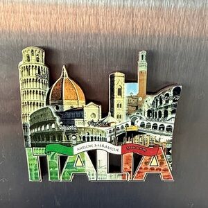 Italia Souvenir Wall Decor with Multicolor Design